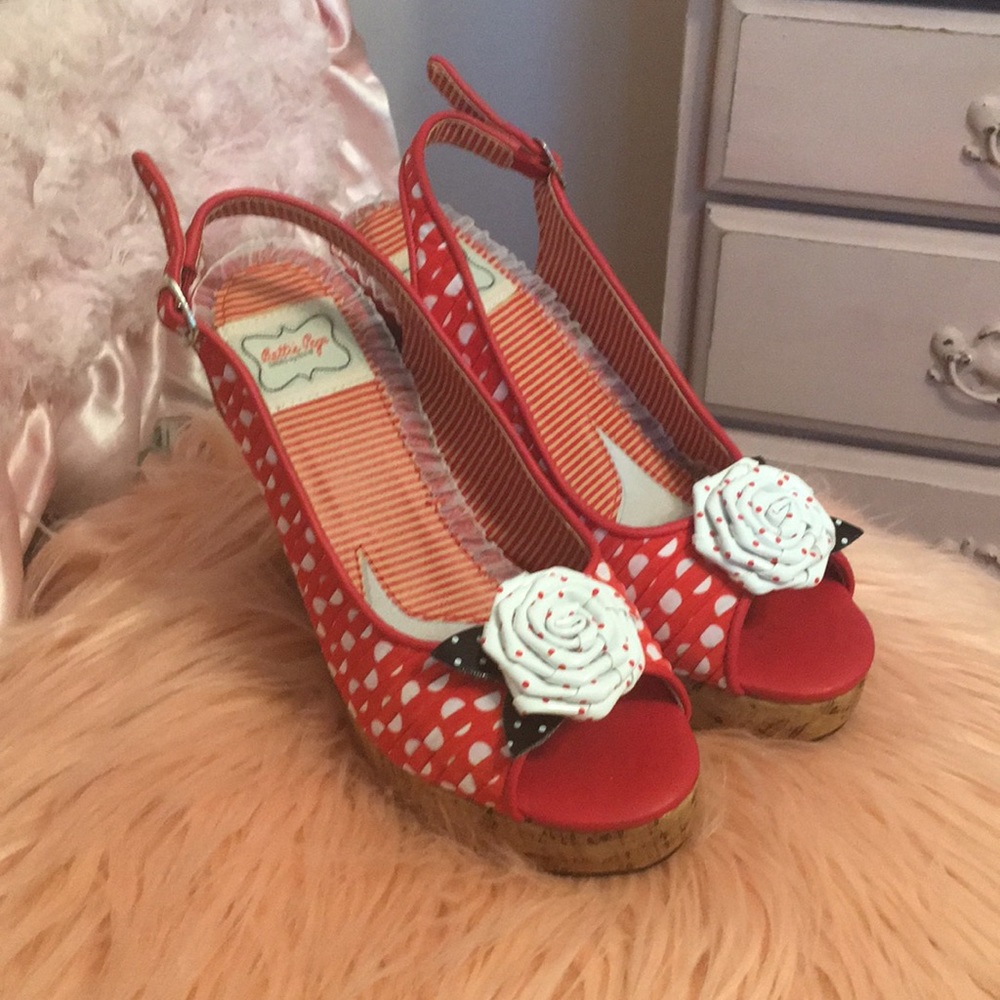 “Reposh” Bettie Page Josie wedges